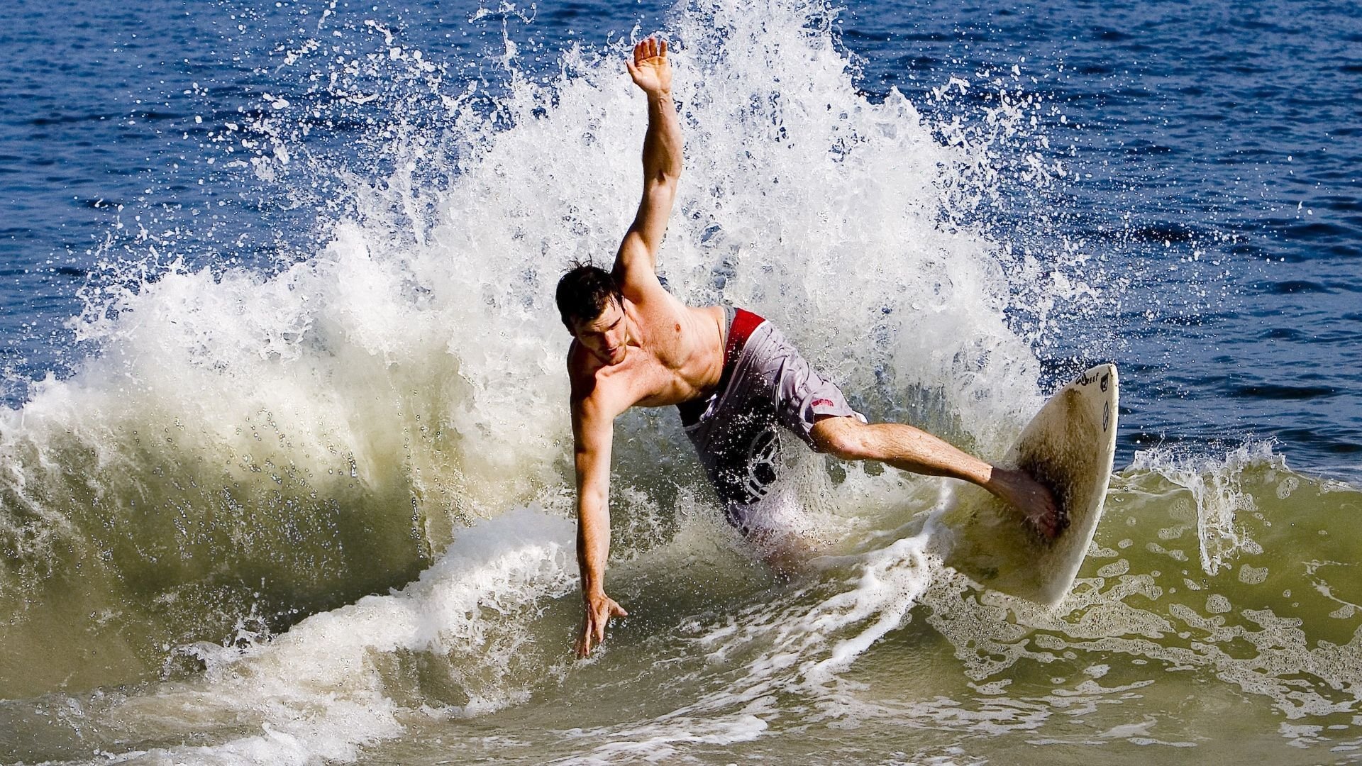 半场比分：54-52，北京仅以微弱优势领先！，半场比分什么意思