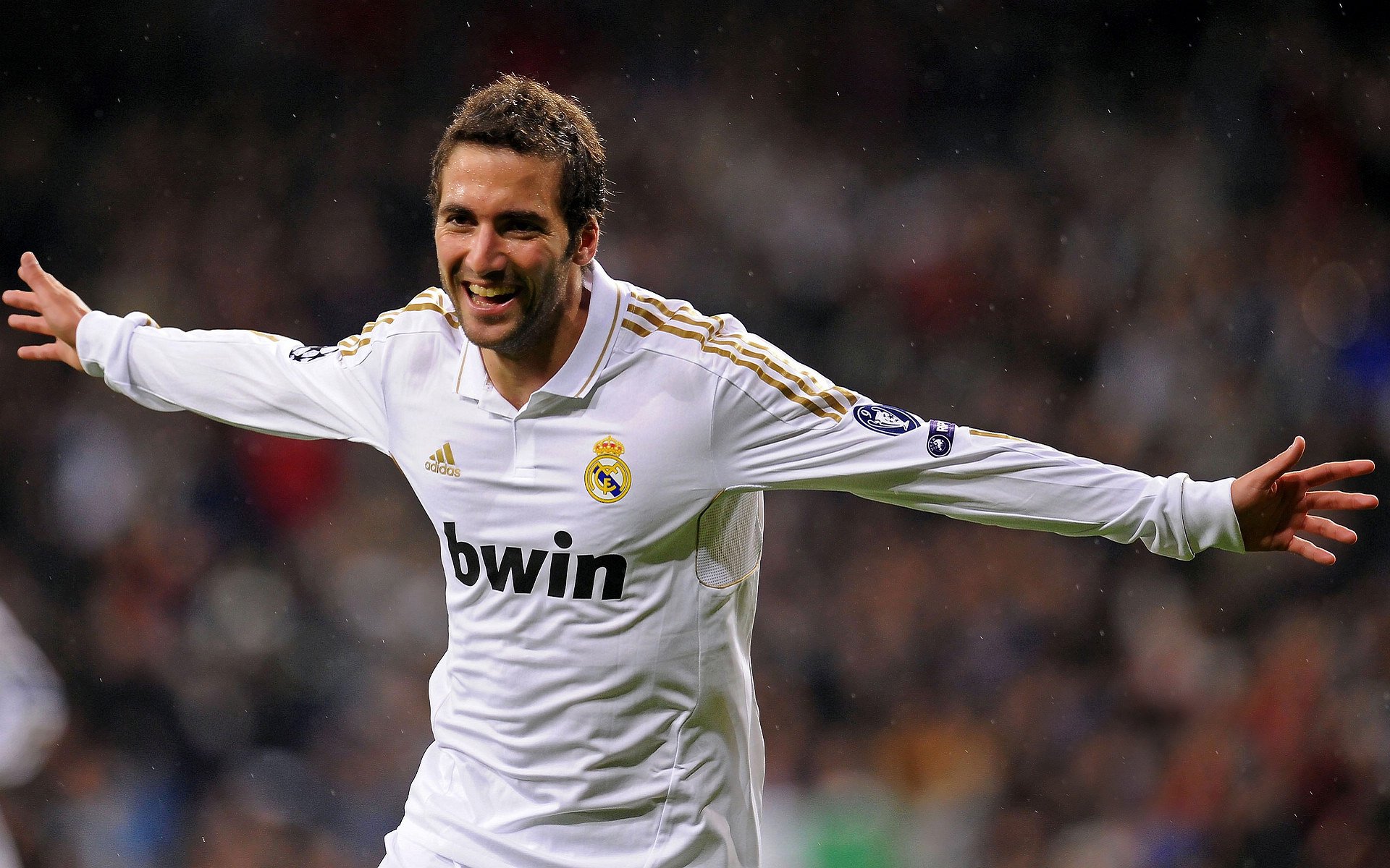 巴西队在世界杯预选赛中遭遇失利，球迷对球队表现提出质疑，巴西队2022年世界杯前景如何