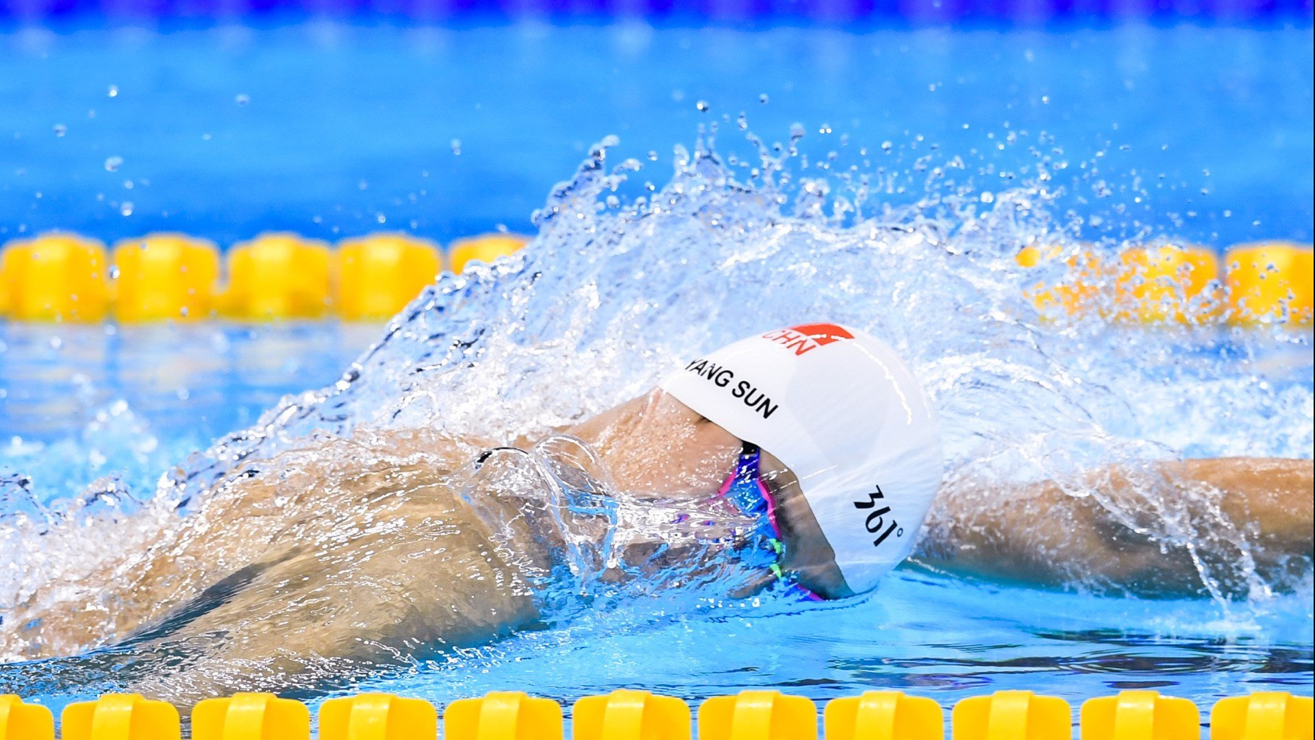 纽卡斯尔晋级英格兰联赛杯第三轮，纽卡斯尔联队拿过英超冠军吗